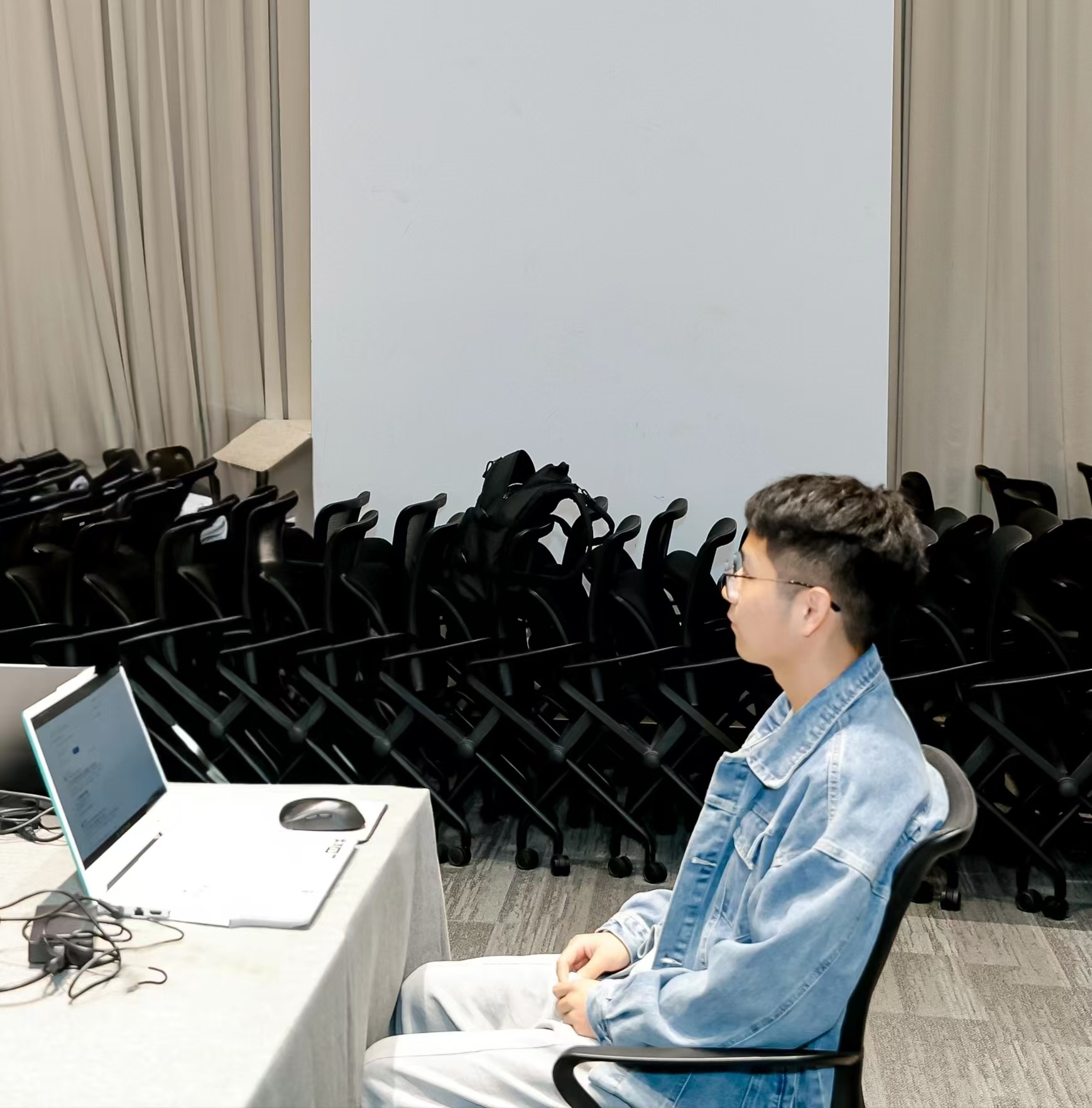 Tong Wang (王桐)